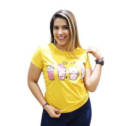 T-shirt amarilla con figuras para dama